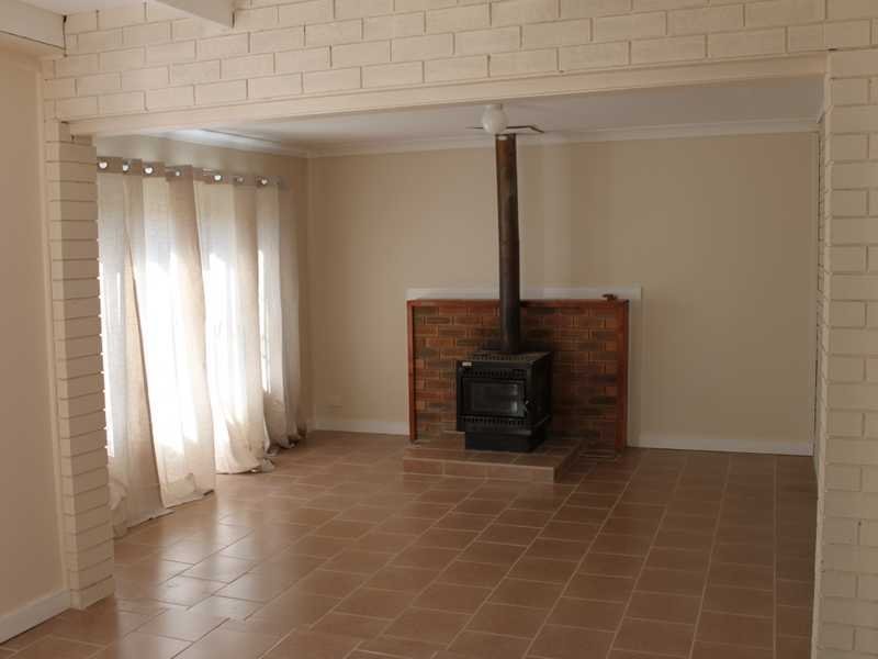 12 King Street TUMBARUMBA 2