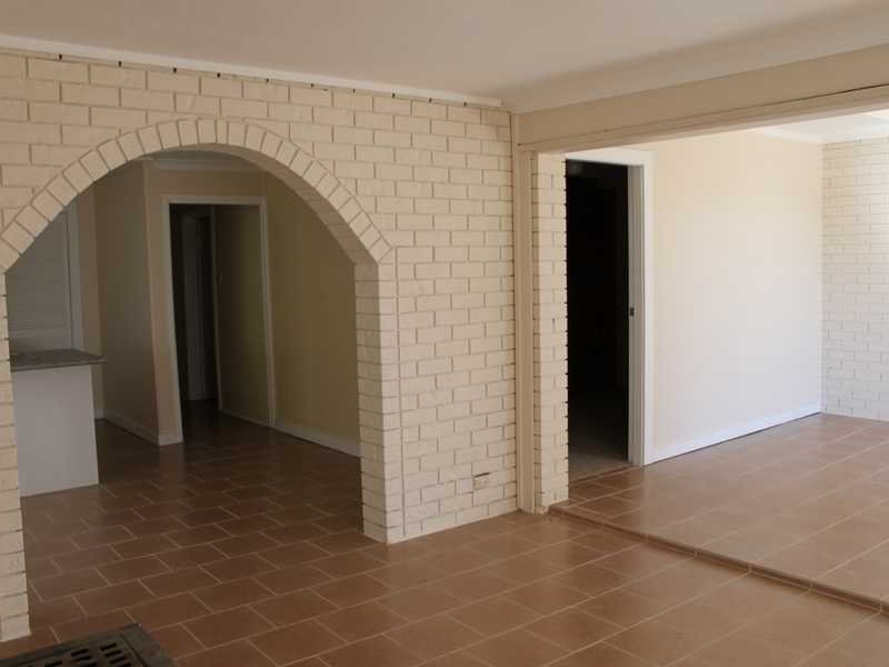 12 King Street TUMBARUMBA 4