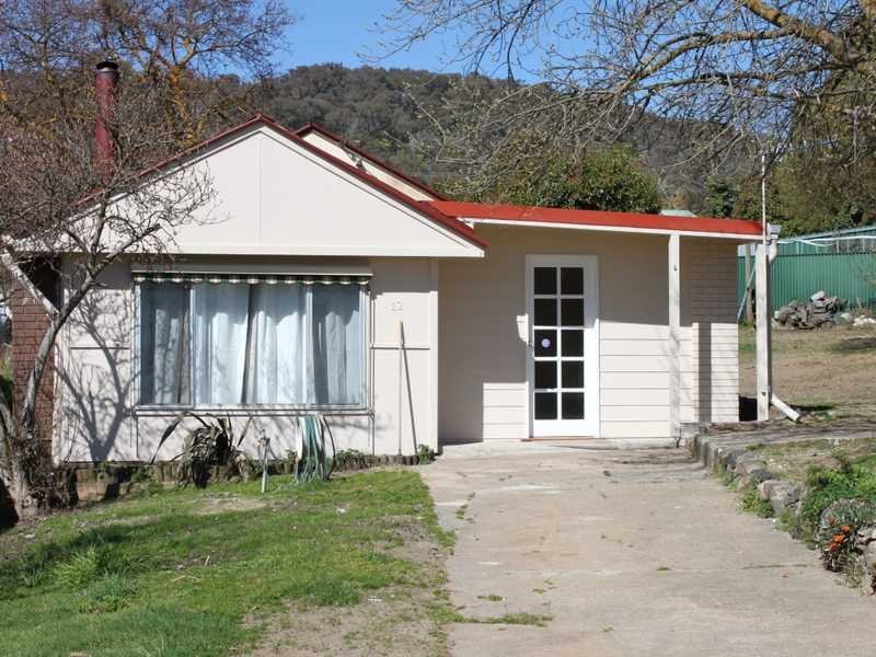 12 King Street TUMBARUMBA 10