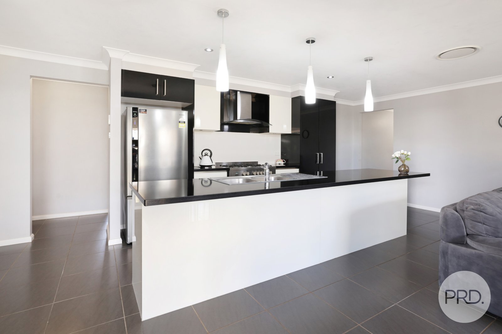 12 Kingham Street TAMWORTH 9