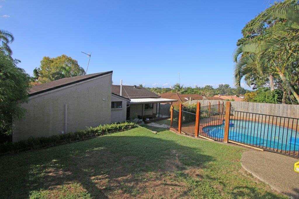 12 Kurrambee Avenue ASHMORE 1