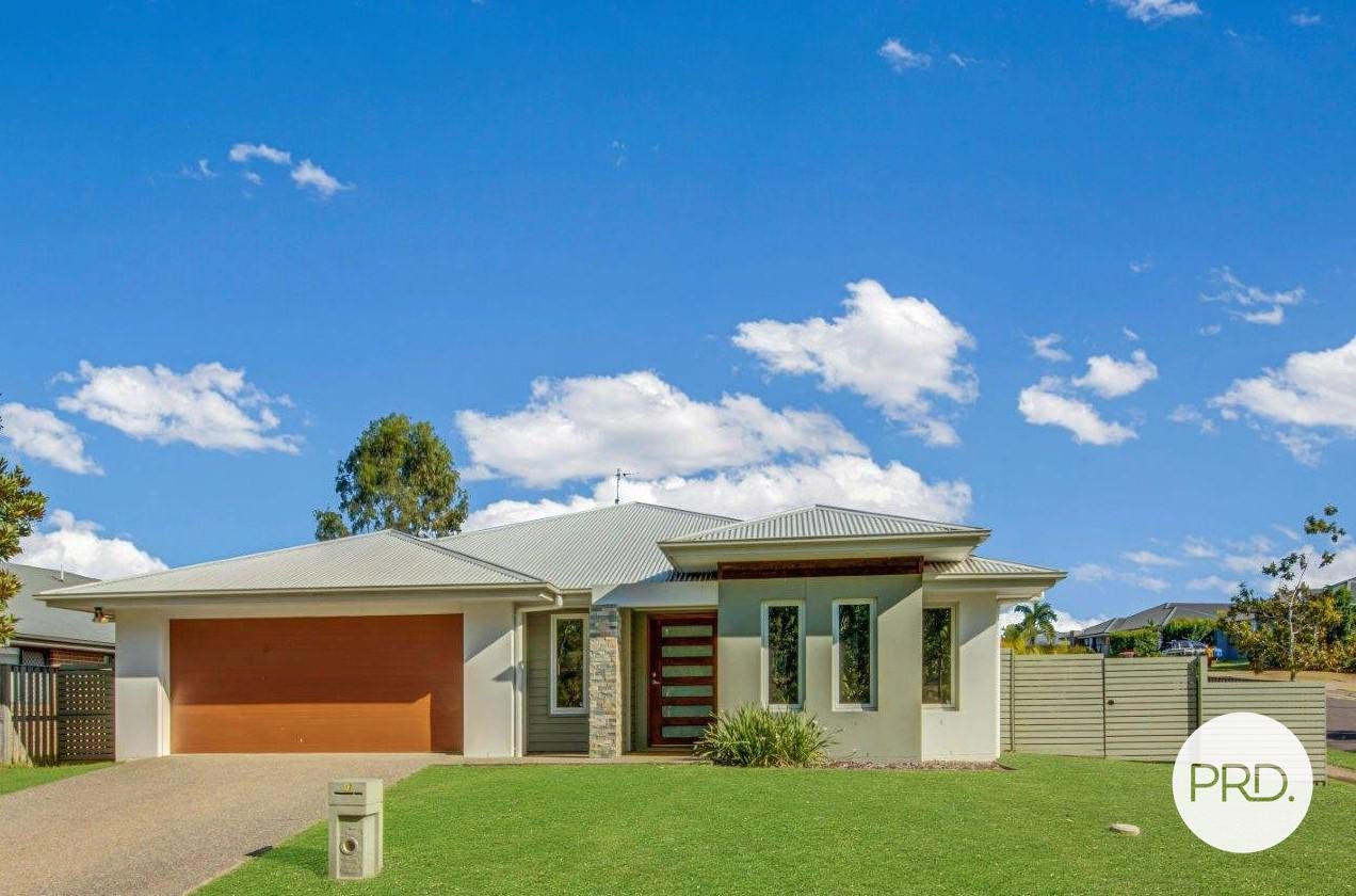 12 Kurwongbah Street BOYNE ISLAND 1