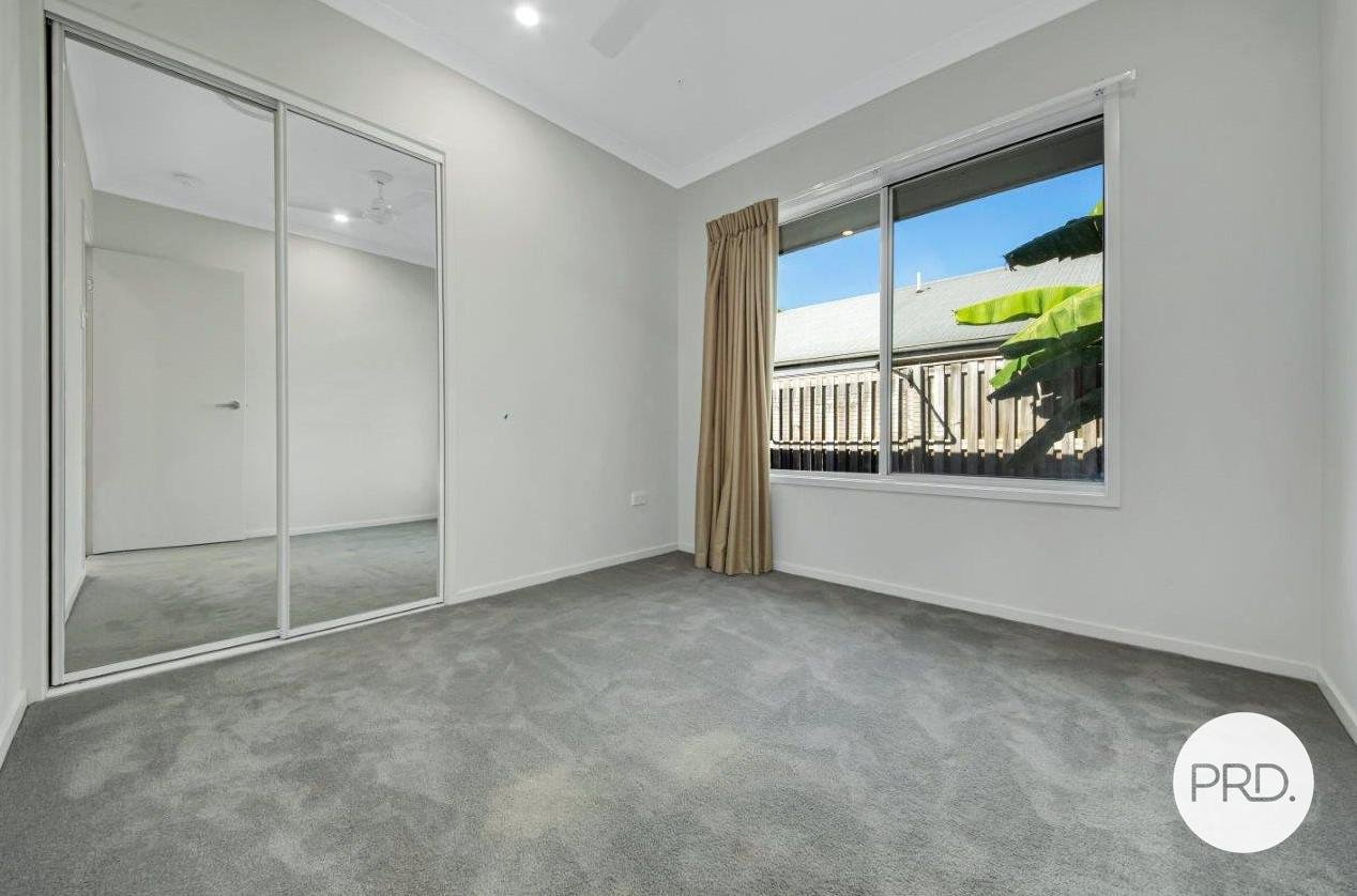 12 Kurwongbah Street BOYNE ISLAND 6