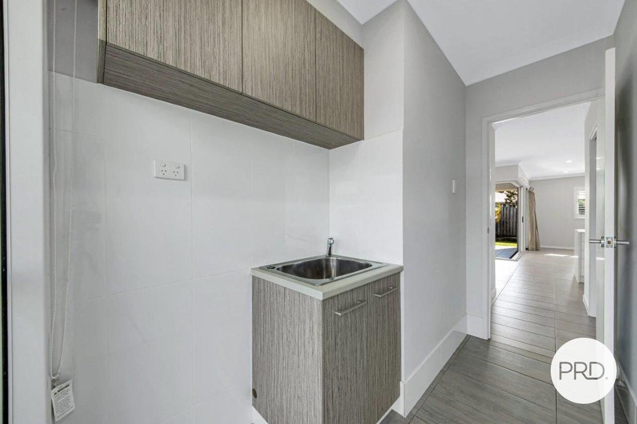 12 Kurwongbah Street BOYNE ISLAND 13