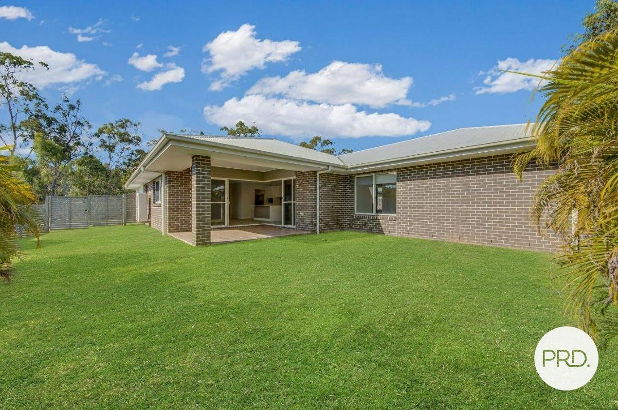 12 Kurwongbah Street BOYNE ISLAND 15