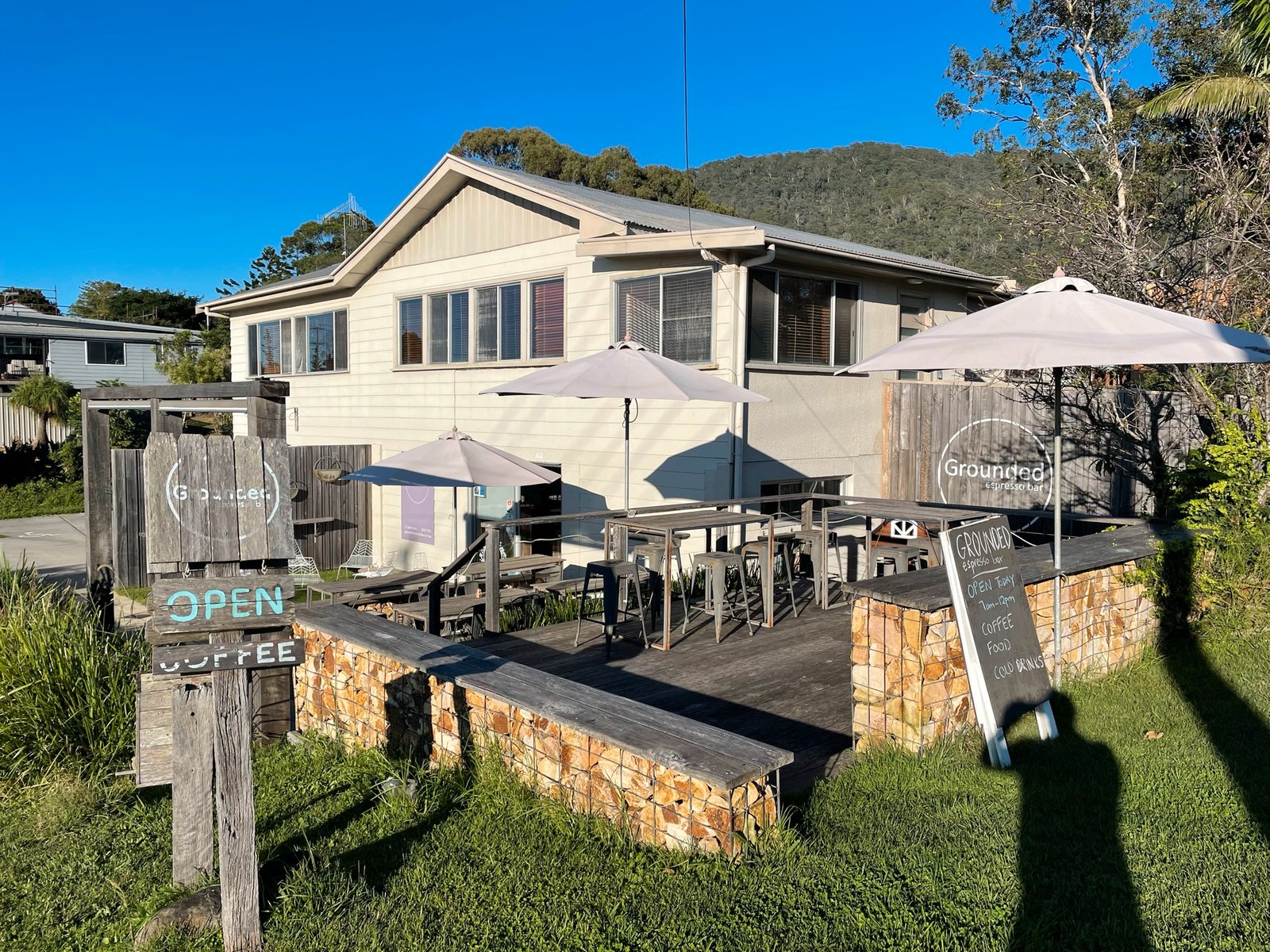 12 Lake Street LAURIETON 6