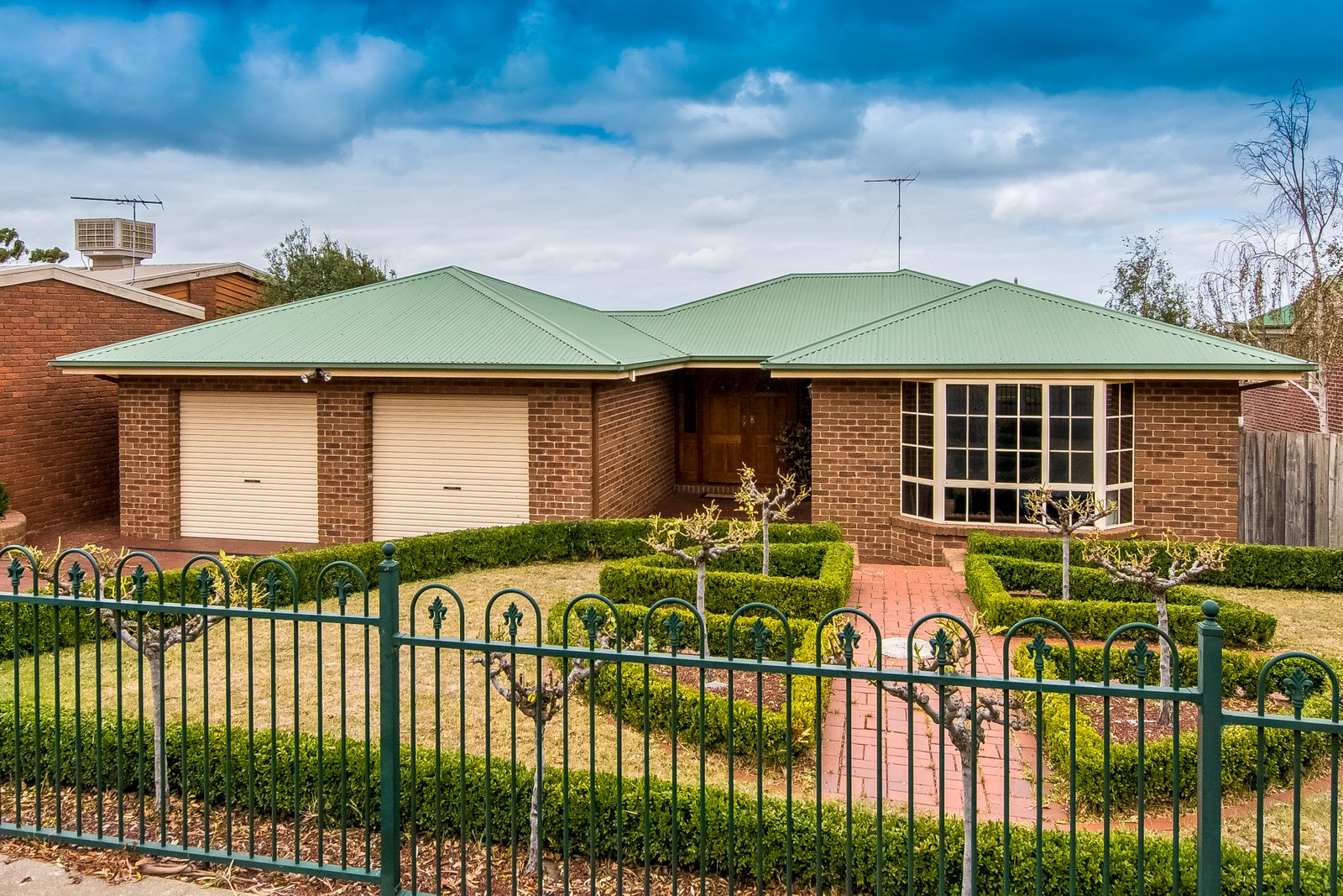 Gallery: 12 Lansbury Crescent
