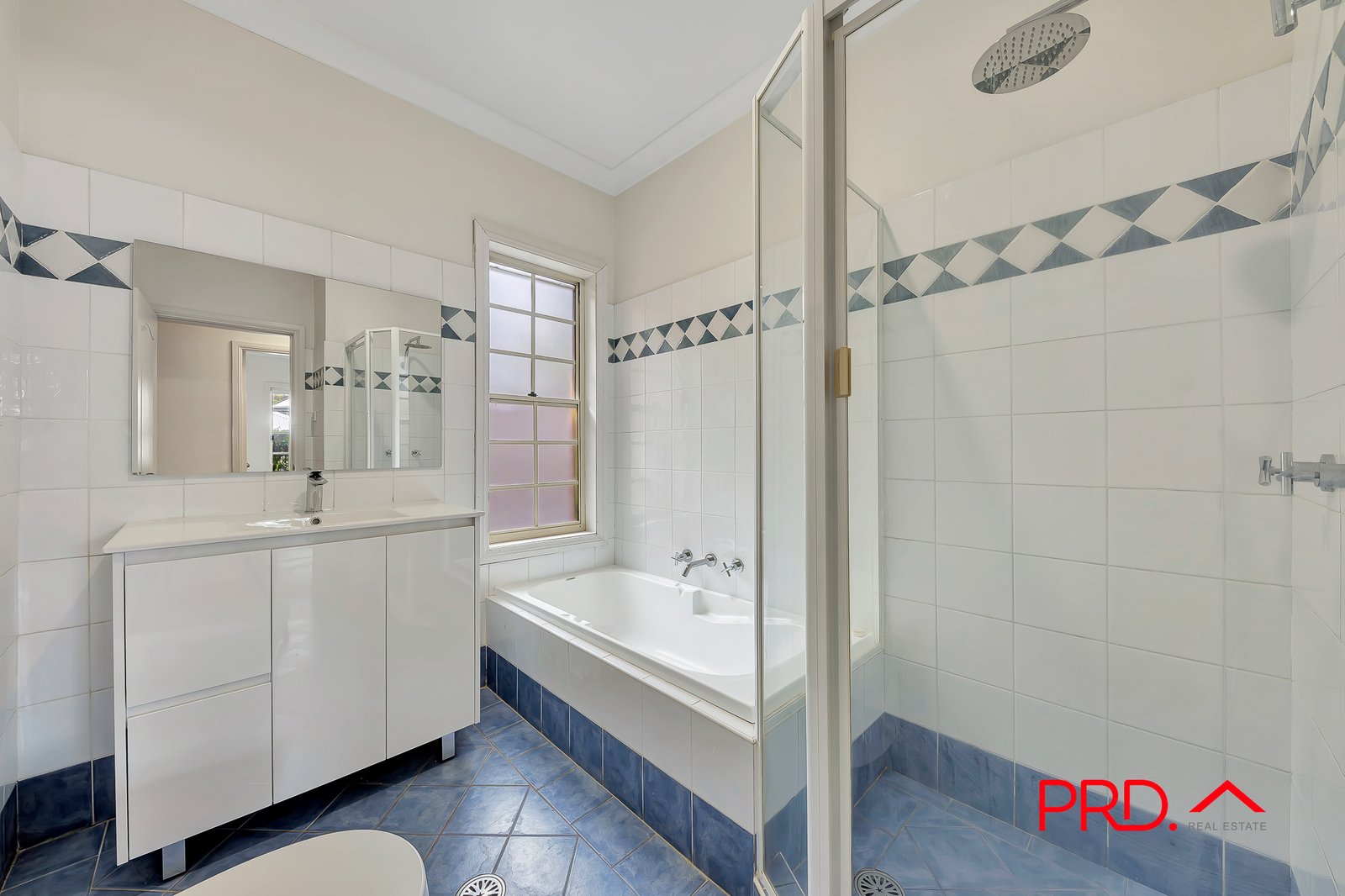 1/2 Lansdowne Street EASTWOOD 5