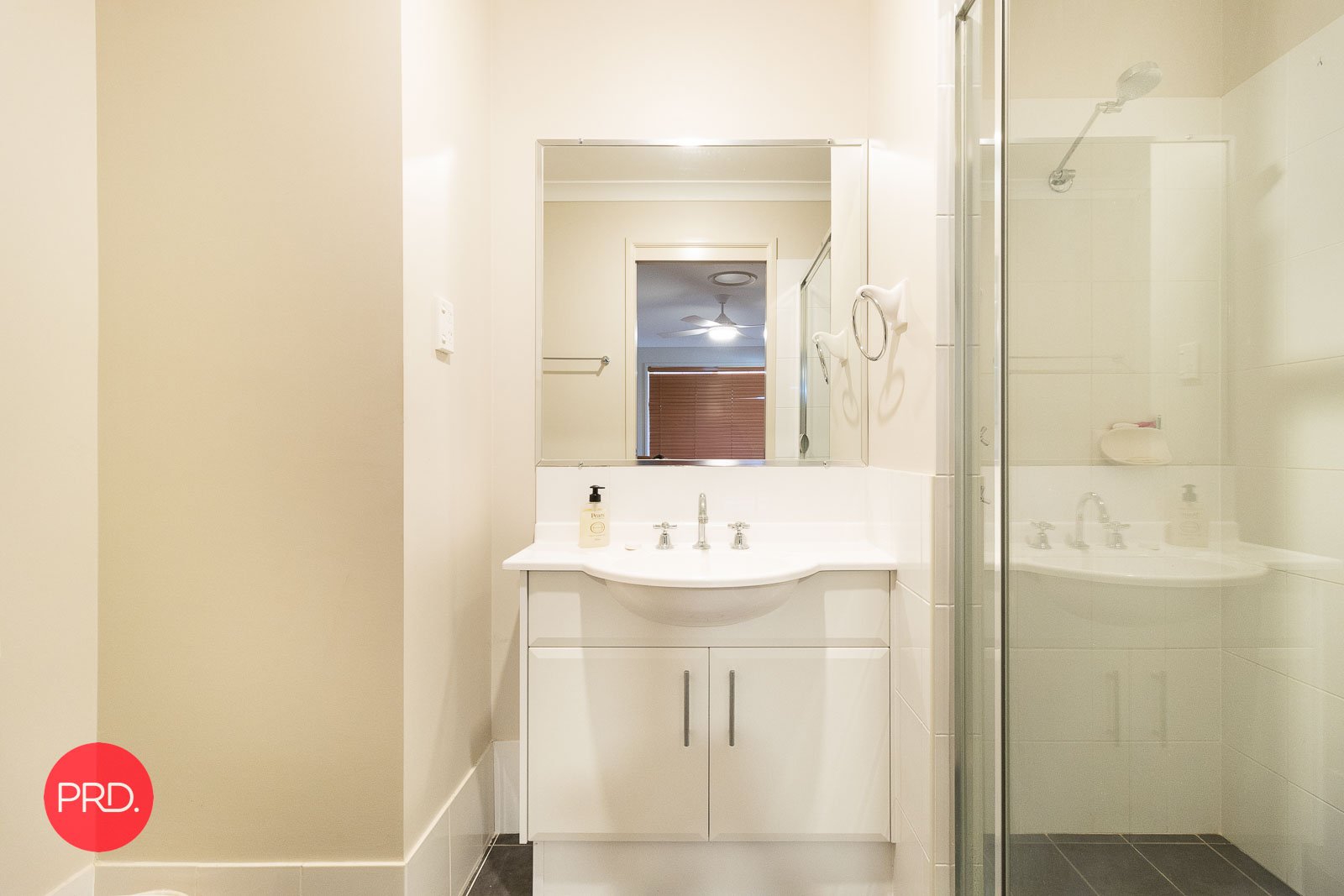 12 Larmer Street BUNGENDORE 17