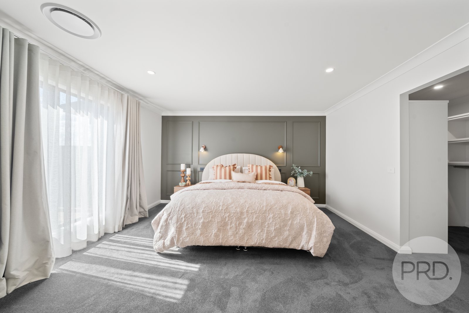 12 Lawrence Avenue GOBBAGOMBALIN 12