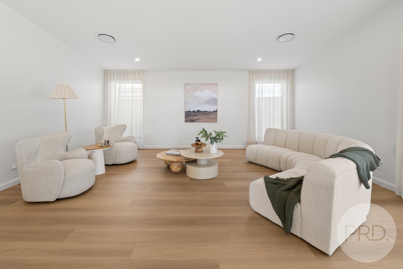 12 Lawrence Avenue GOBBAGOMBALIN 16