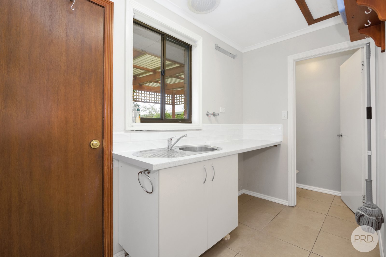 12 Lawrence Street SEBASTOPOL 10