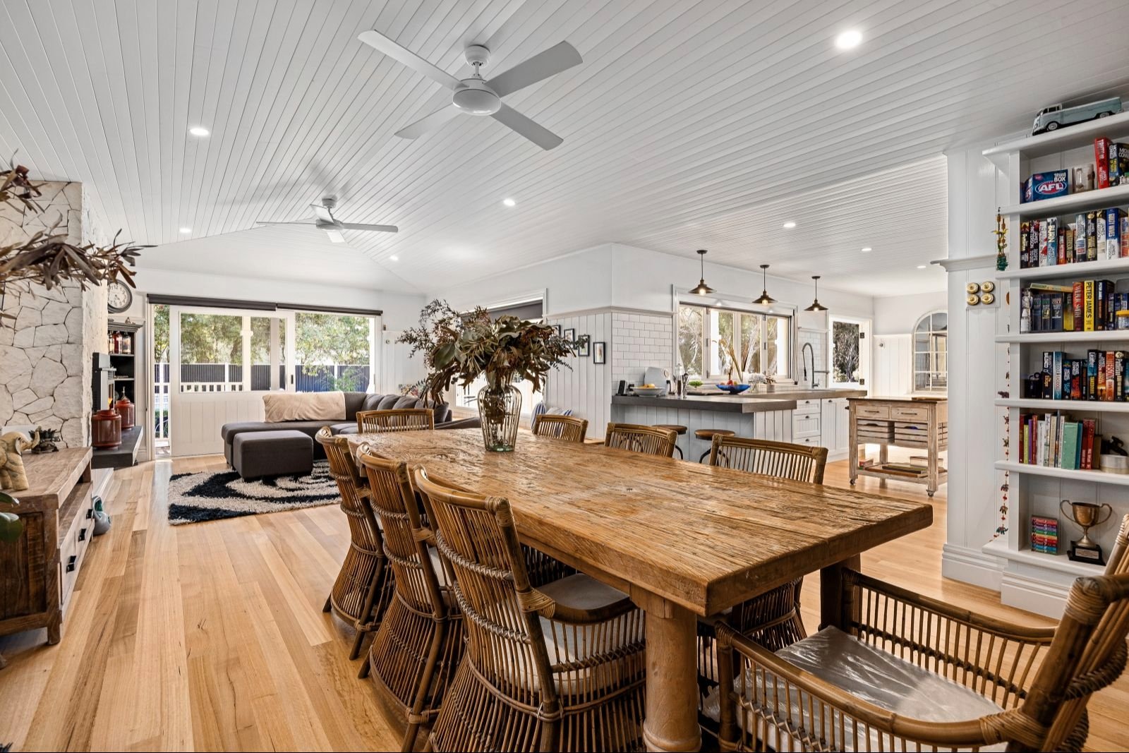 Real Estate and Property in 12 Lind Avenue, Rye, VIC