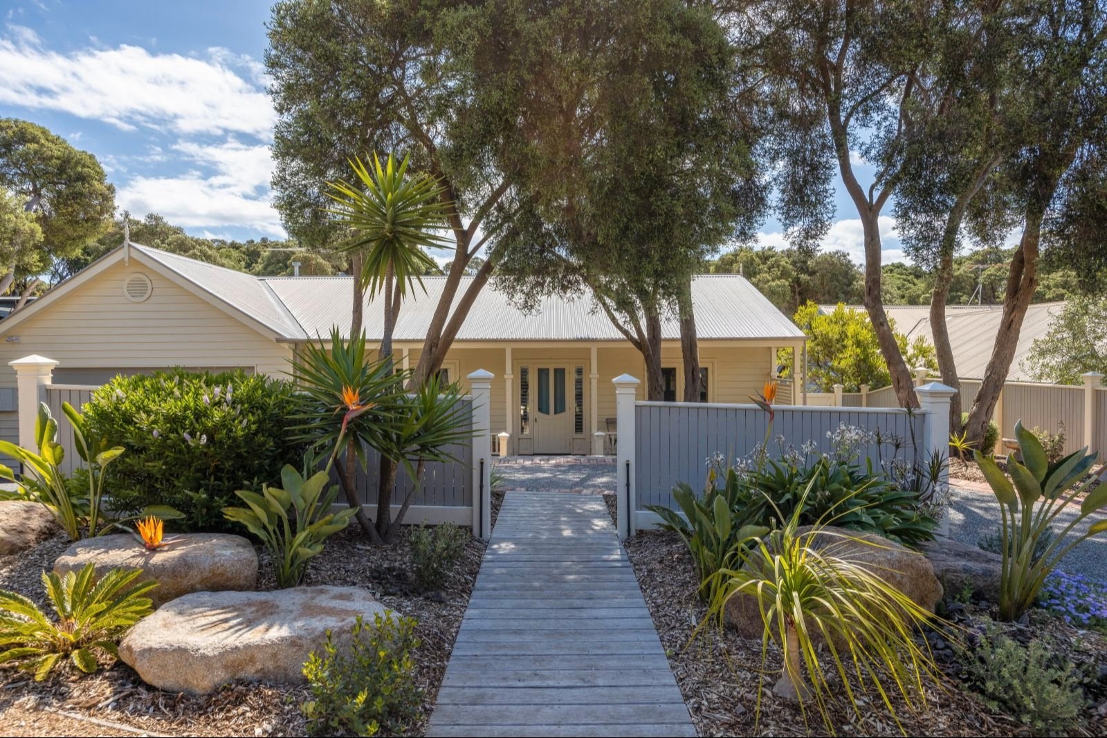 Real Estate and Property in 12 Lind Avenue, Rye, VIC