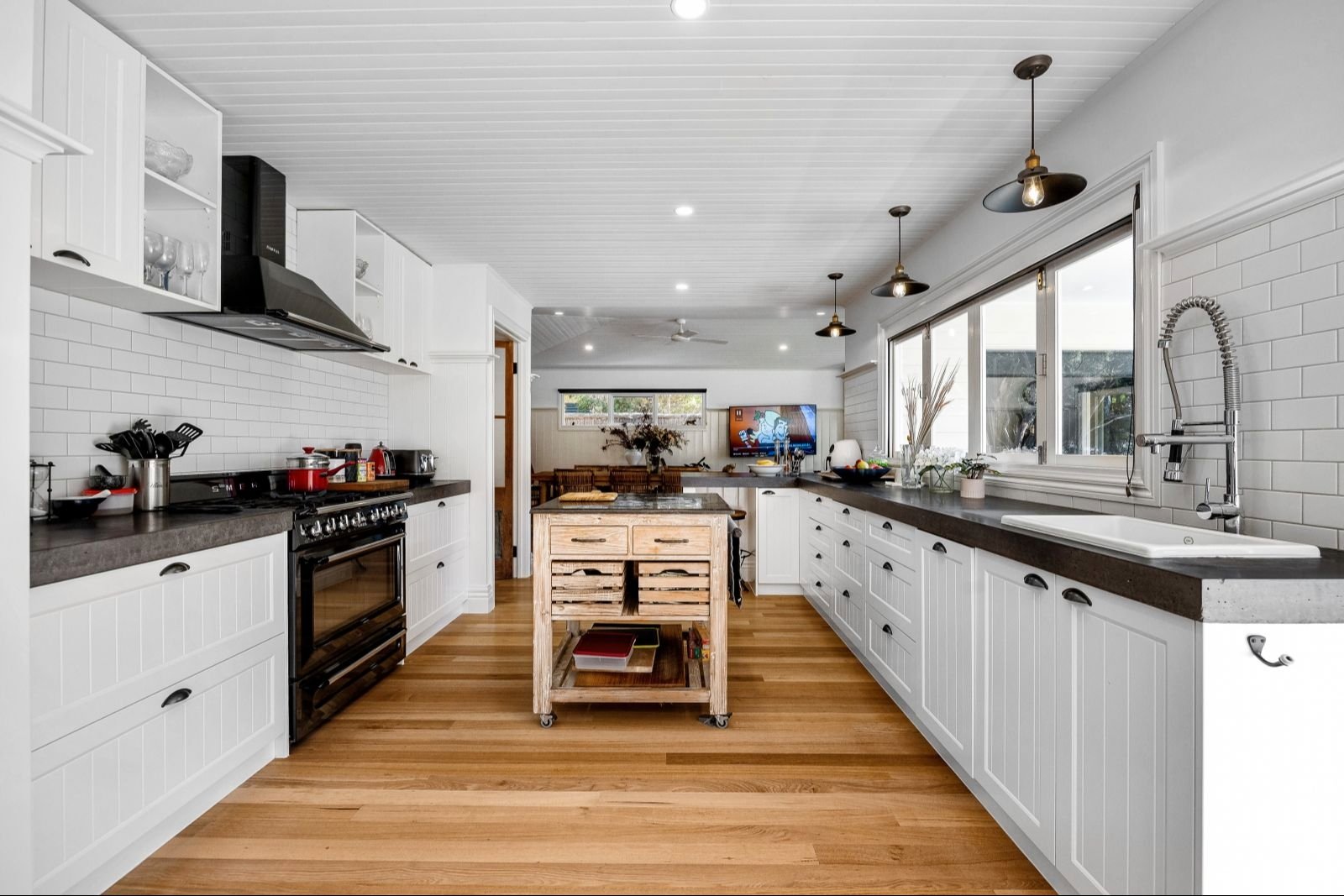 Real Estate and Property in 12 Lind Avenue, Rye, VIC