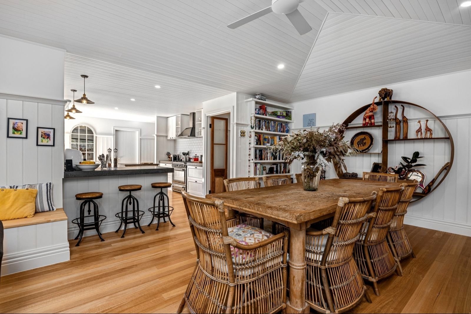 Real Estate and Property in 12 Lind Avenue, Rye, VIC