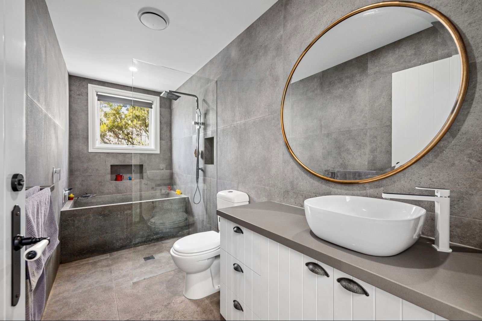 Real Estate and Property in 12 Lind Avenue, Rye, VIC