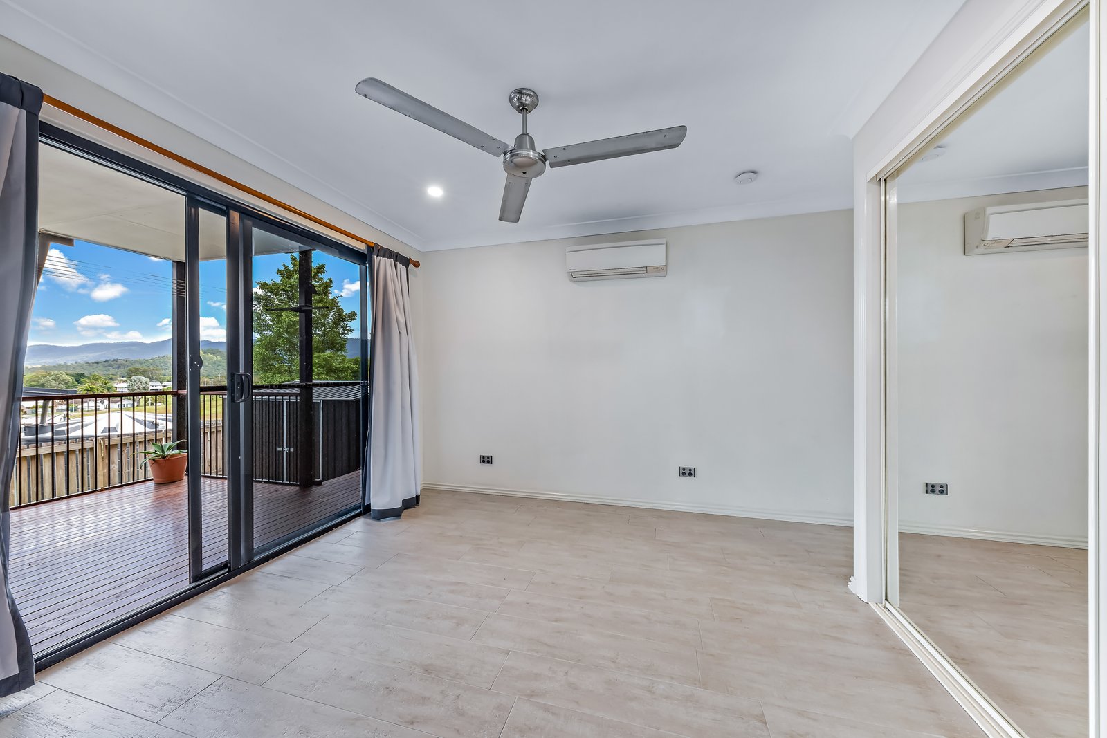 12 Links Drive CANNONVALE 11