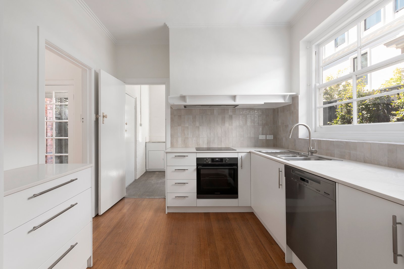 12 Lisbuoy Court, Toorak, 3142