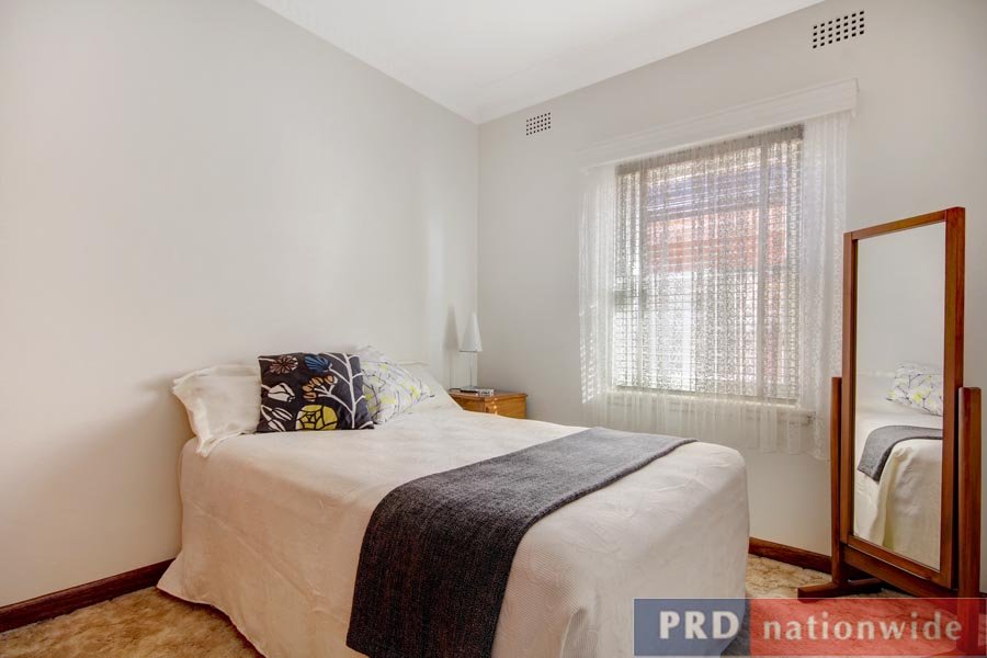 12 Lloyd Street OATLEY 9