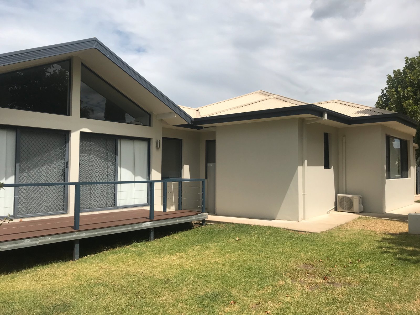 12 Lockeridge Drive TUMUT 1