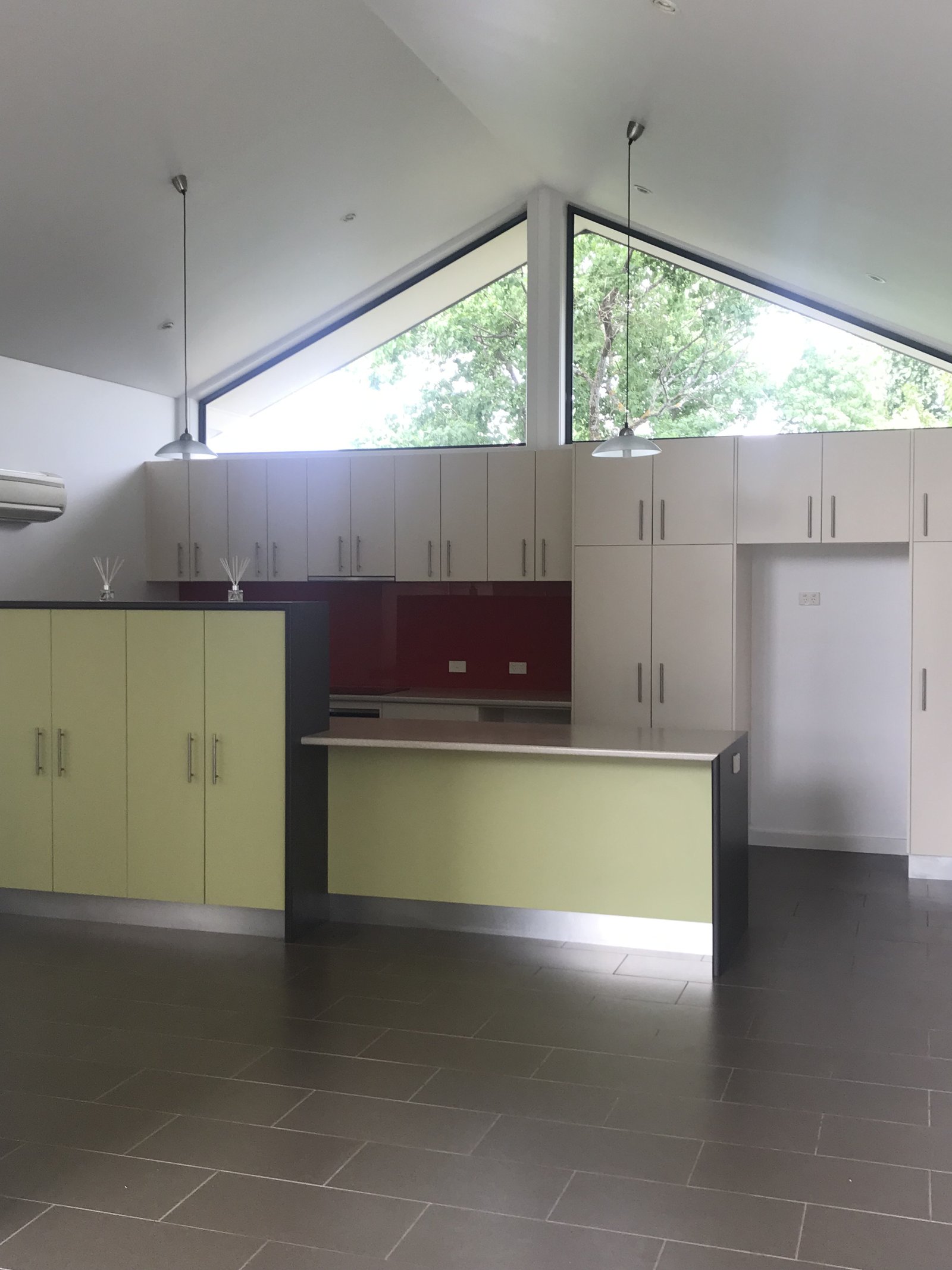 12 Lockeridge Drive TUMUT 2