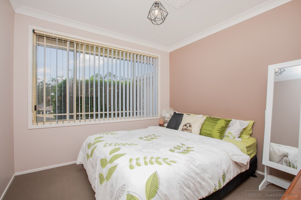 12 Lord Howe Drive ASHTONFIELD 9