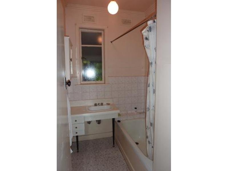Gallery: 12 Lorraine Street