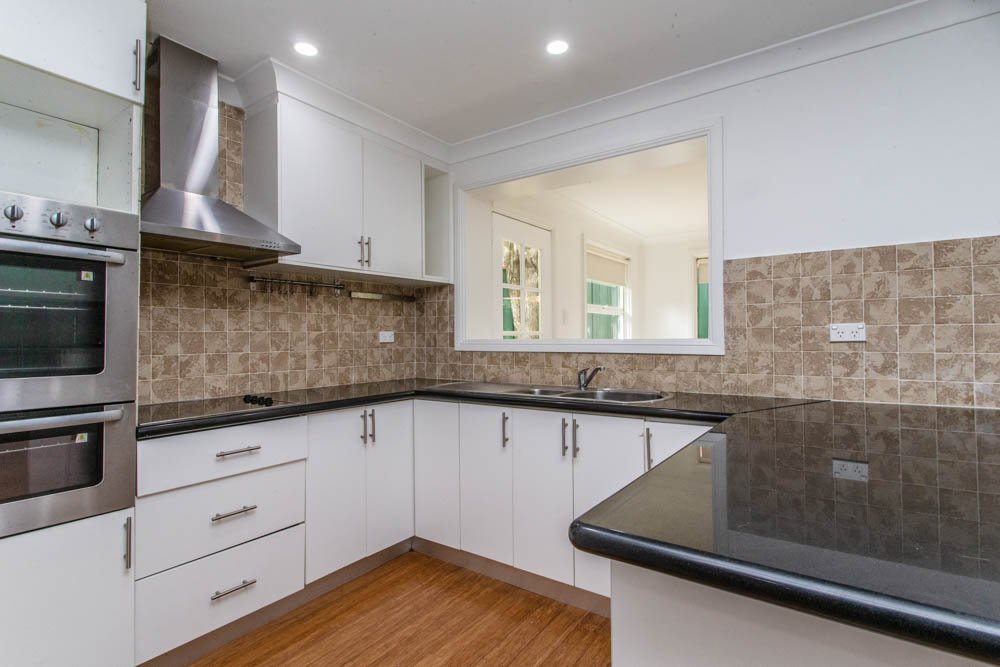 12 Lowanna Drive SOUTH PENRITH 2