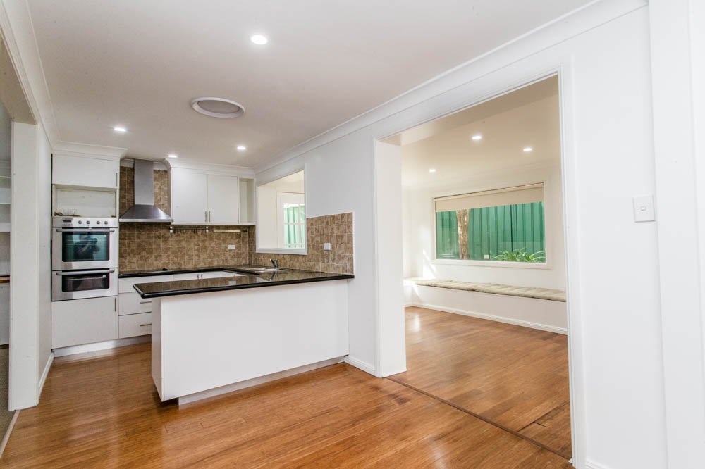 12 Lowanna Drive SOUTH PENRITH 3