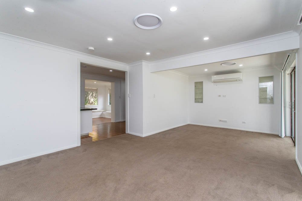 12 Lowanna Drive SOUTH PENRITH 7