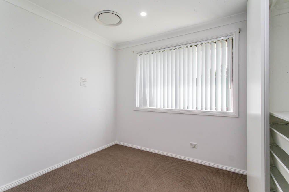 12 Lowanna Drive SOUTH PENRITH 11