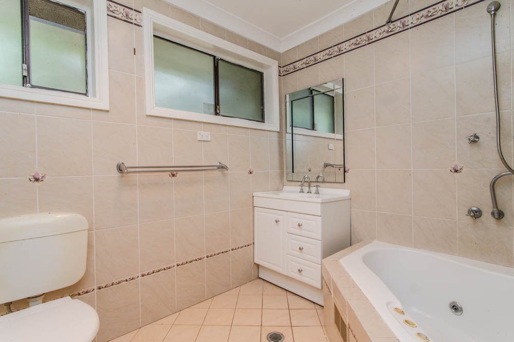 12 Lowanna Drive SOUTH PENRITH 13