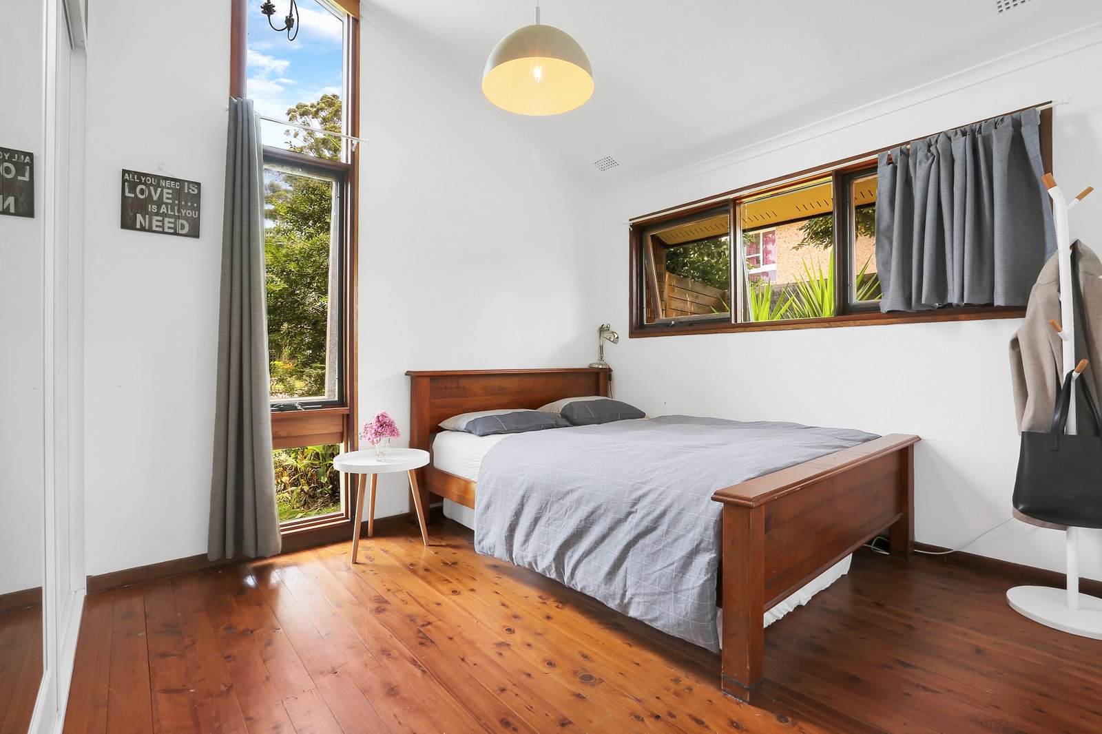 12 Lowanna Place UNANDERRA 6