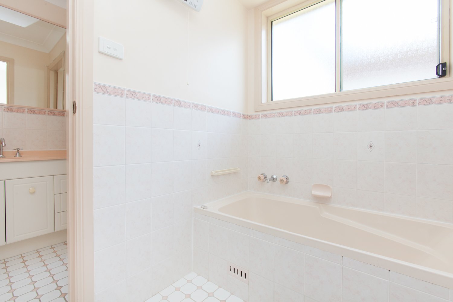 12 Luzon Street ASHTONFIELD 18