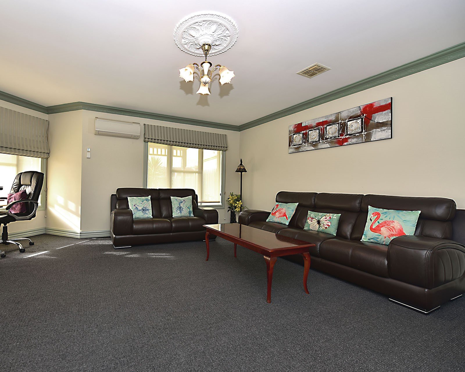 Gallery: 12 Lynda Court