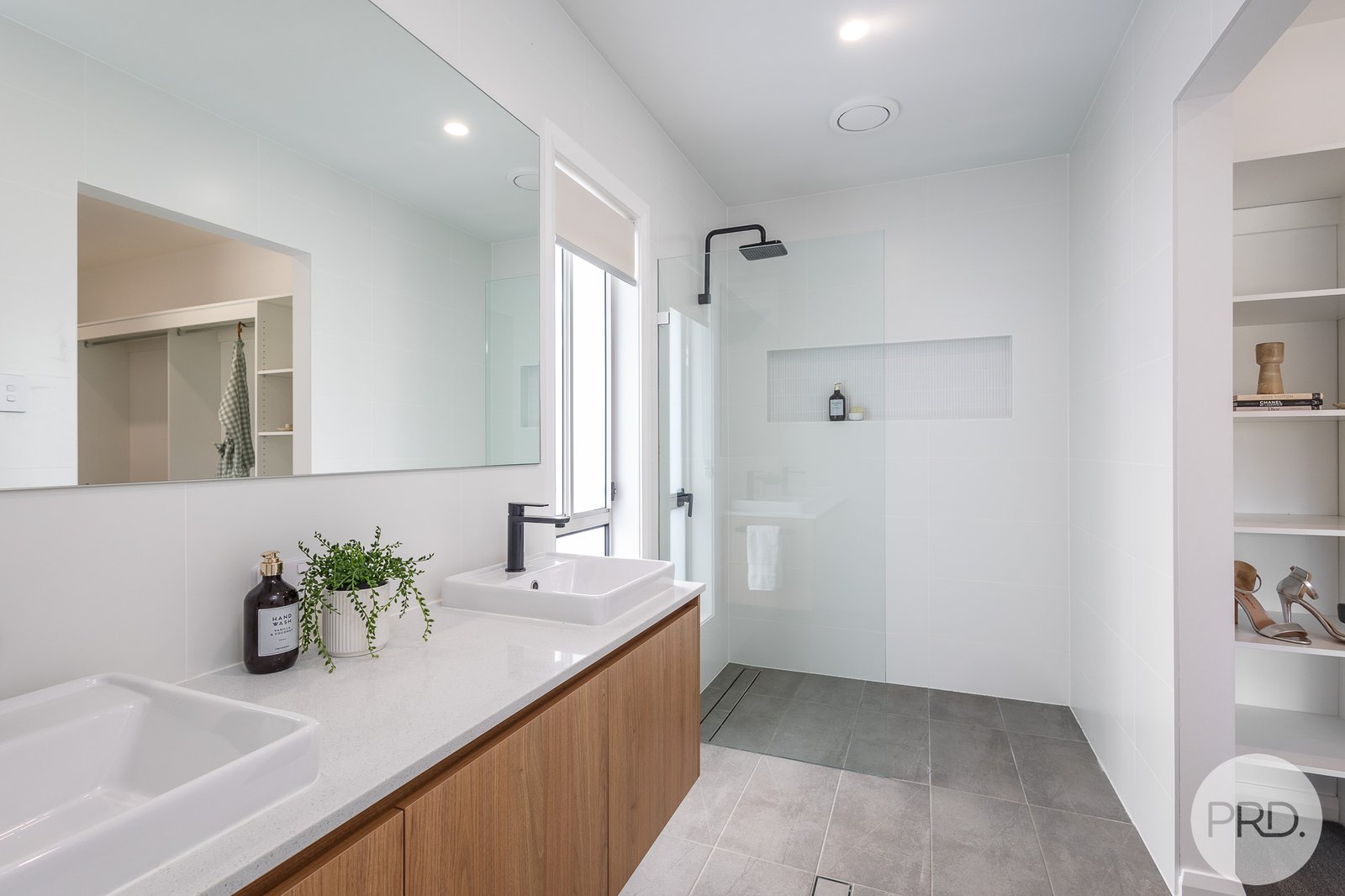 12 Macadamia Circuit MEDOWIE 16