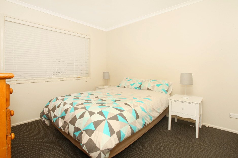 12 Macquarie Avenue MOLENDINAR 9