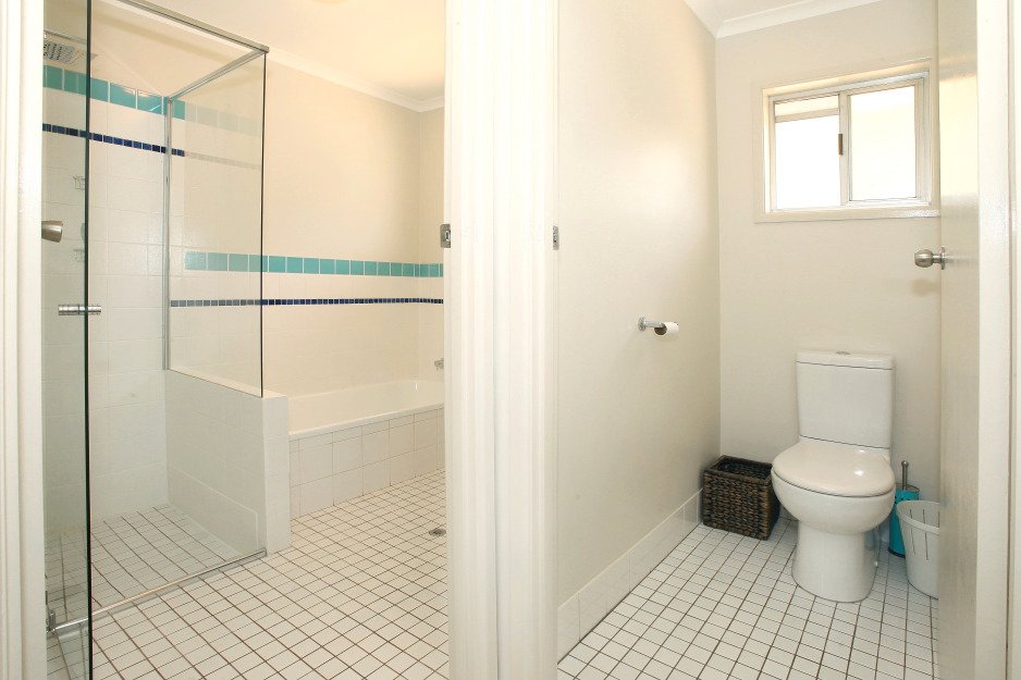 12 Macquarie Avenue MOLENDINAR 10