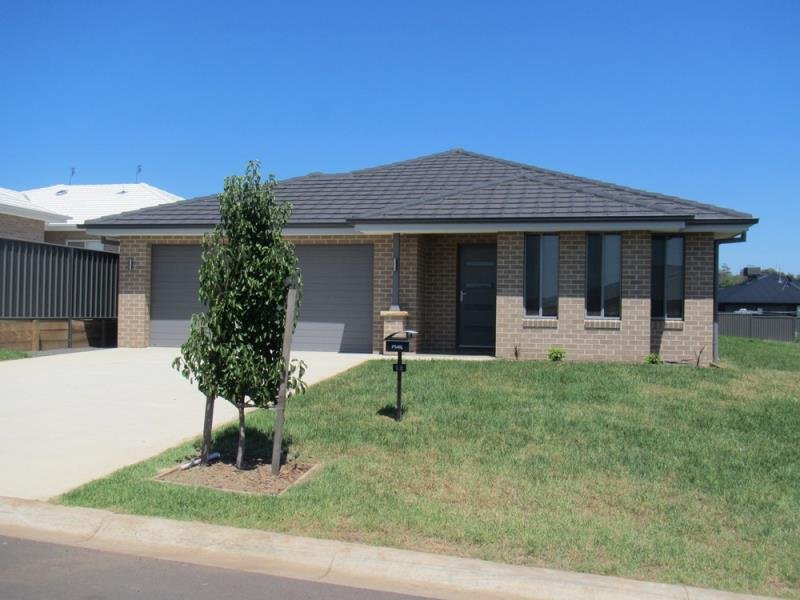 12 Magpie Drive TAMWORTH 1