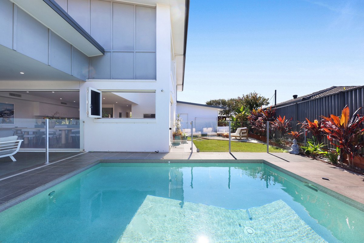 12 Mahogany Drive Palm Beach 14
