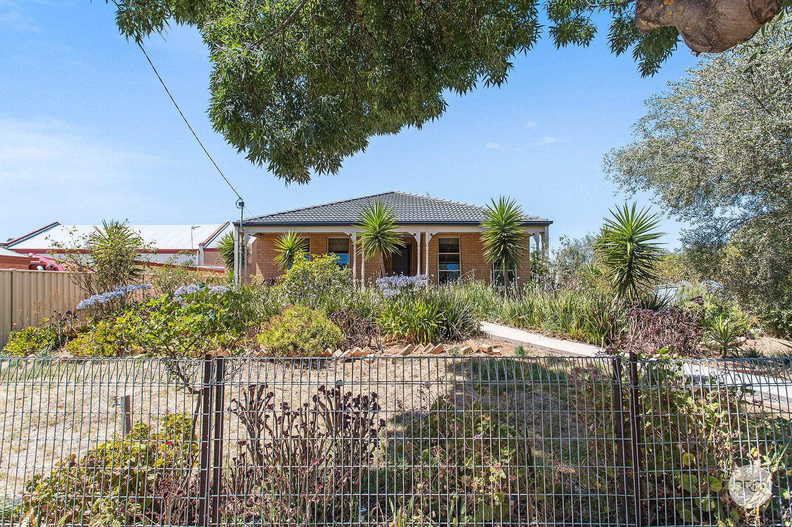 12 Main Street BRIDGEWATER ON LODDON 1