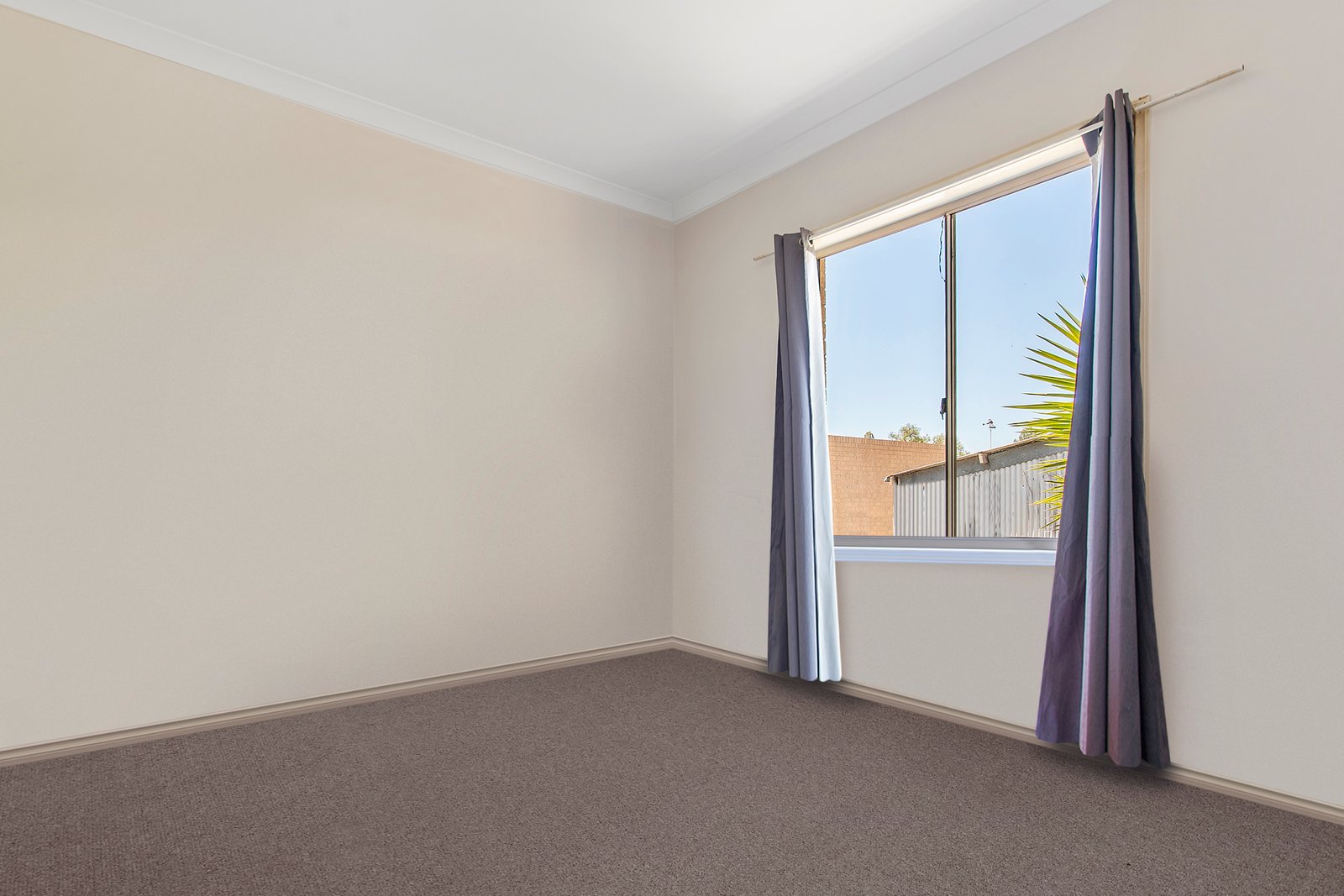 12 Main Street BRIDGEWATER ON LODDON 6