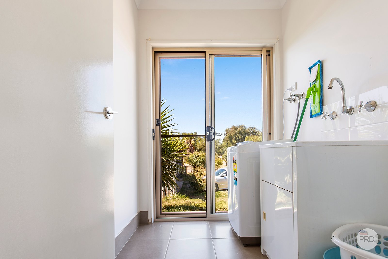 12 Main Street BRIDGEWATER ON LODDON 11