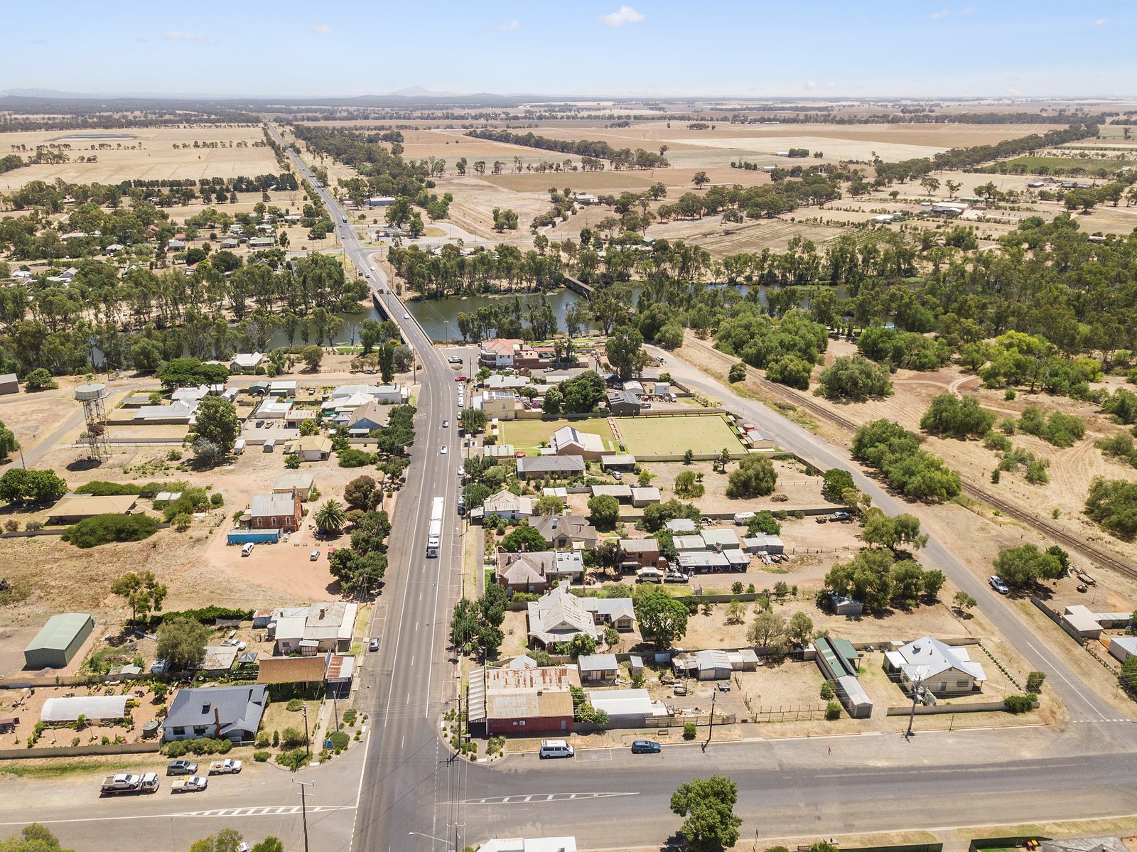 12 Main Street BRIDGEWATER ON LODDON 20