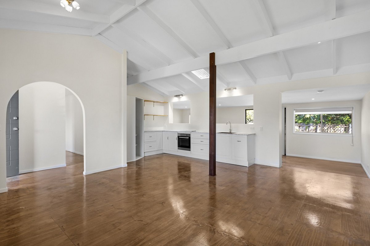 12 Maitland Street Burleigh Waters 3