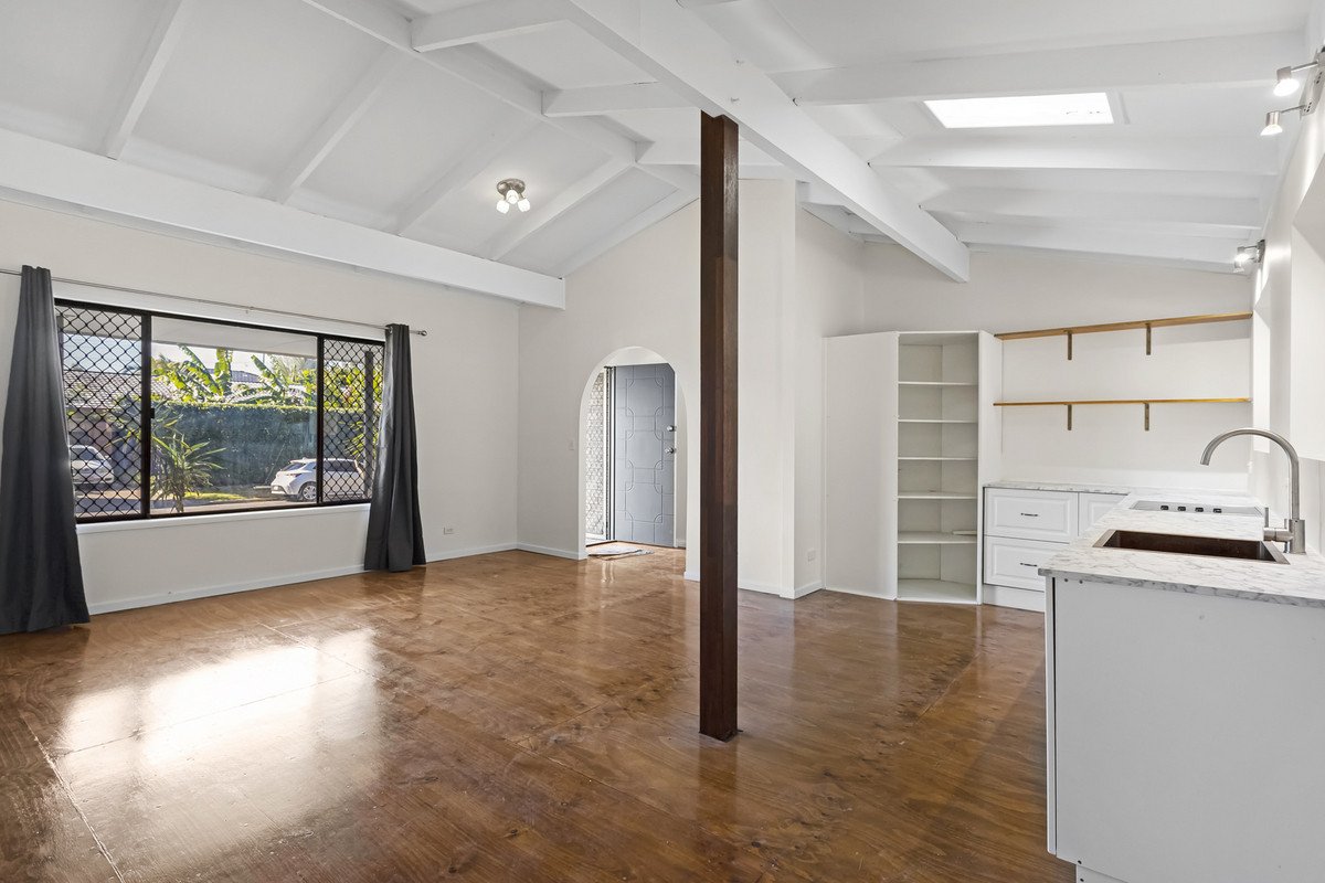 12 Maitland Street Burleigh Waters 4