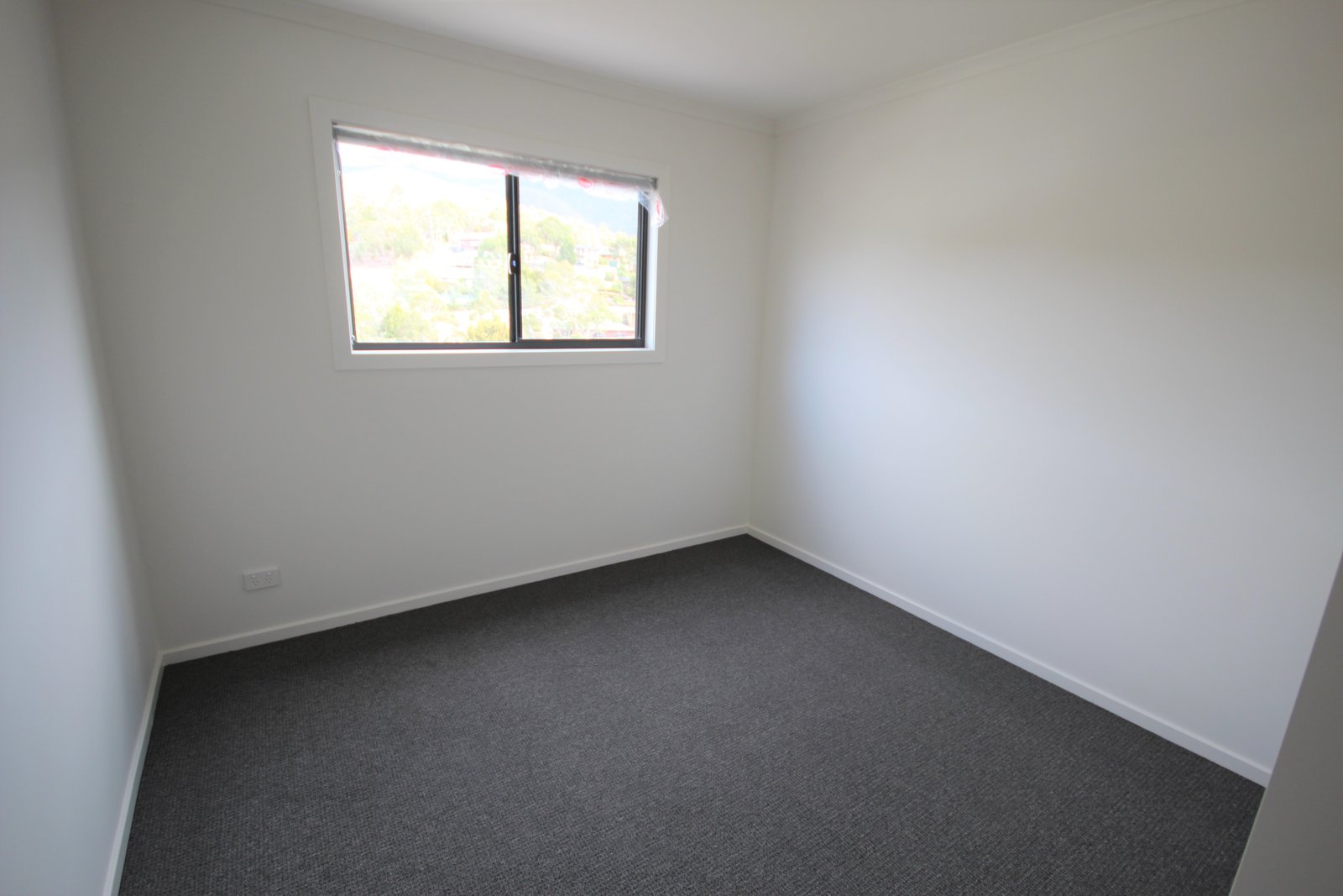 12 McGill Rise CLAREMONT 3