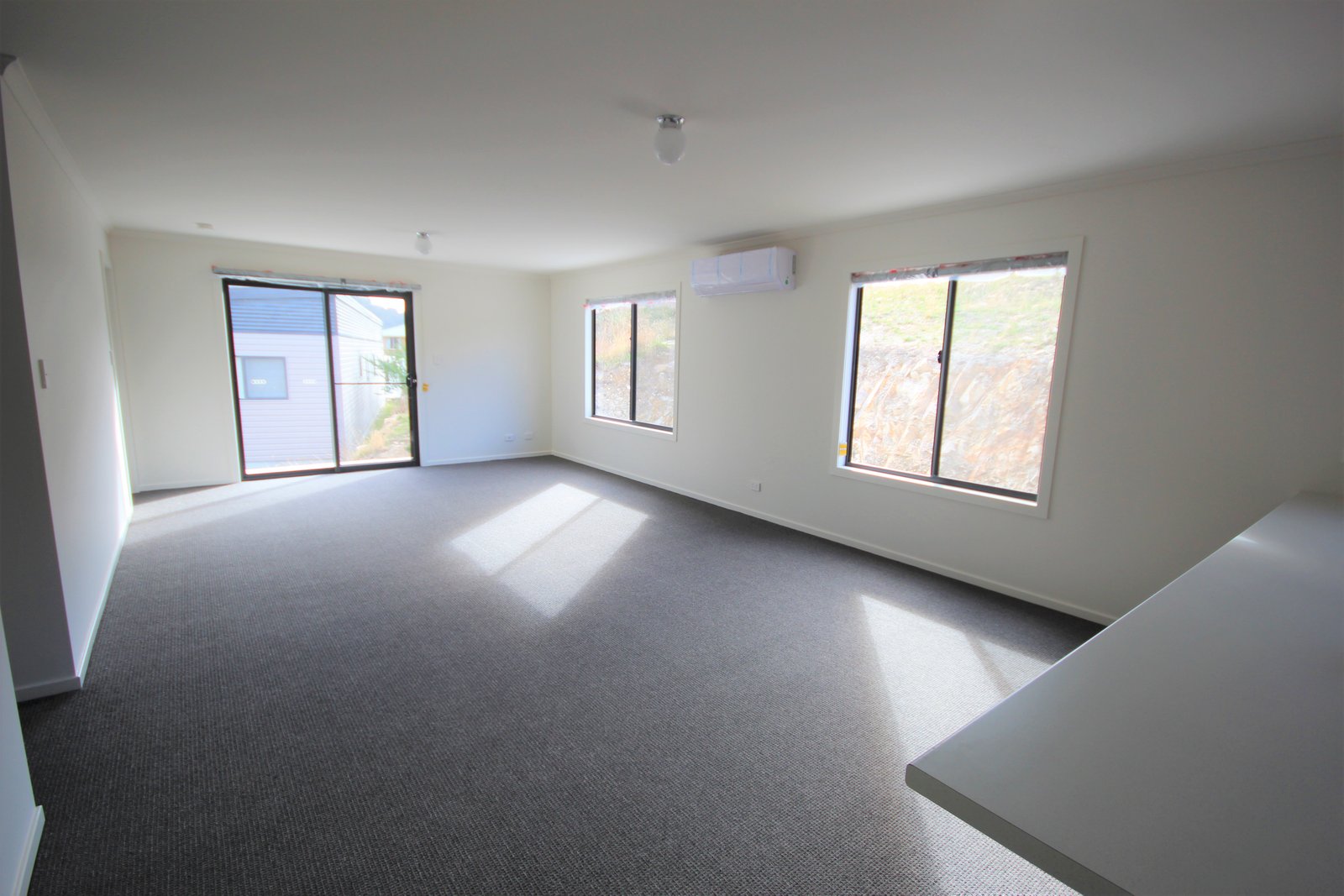 12 McGill Rise CLAREMONT 4