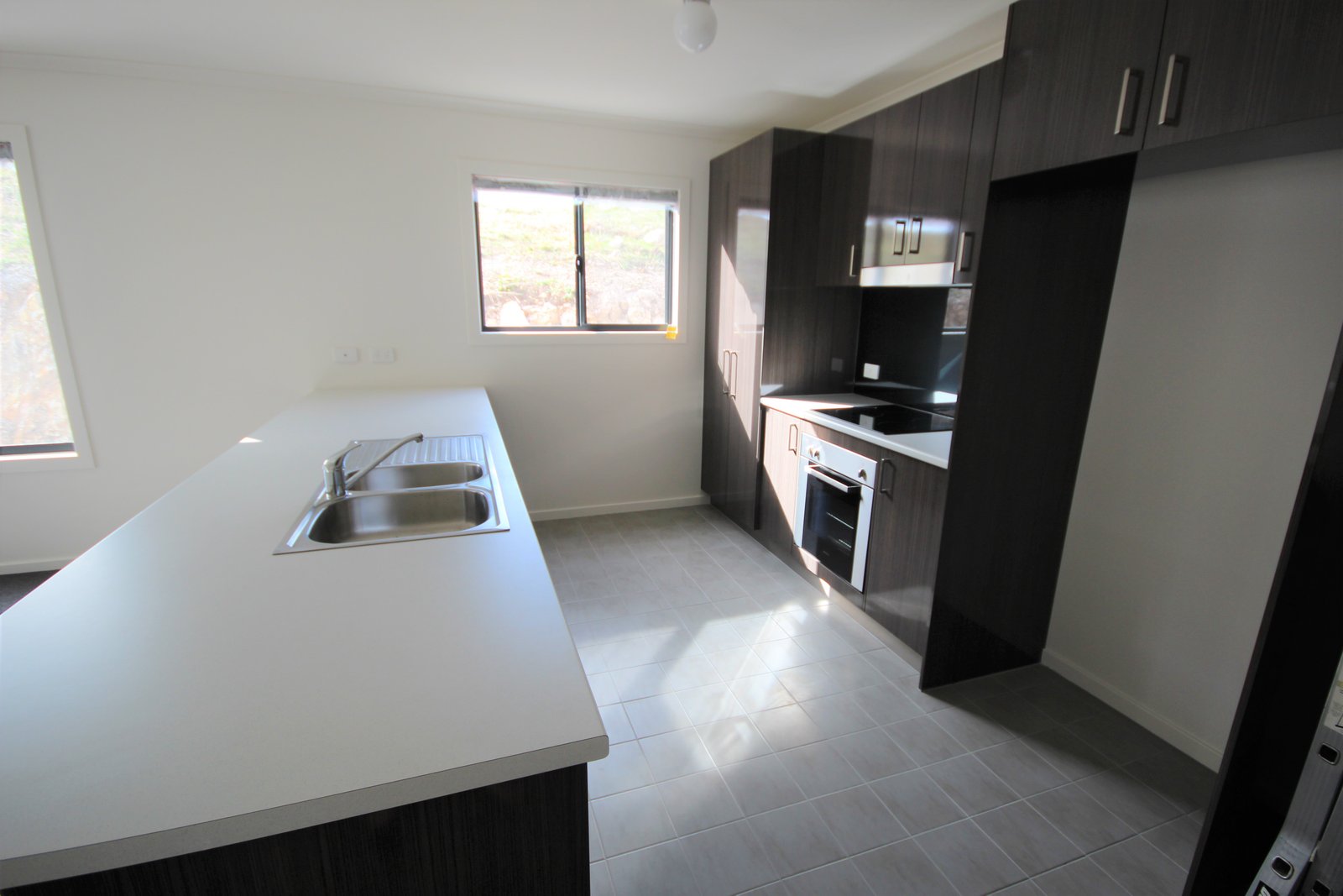 12 McGill Rise CLAREMONT 9